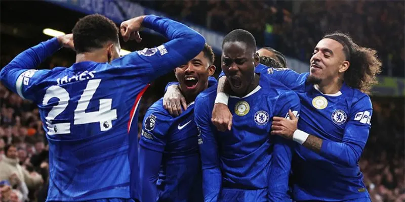 Nhận định trận đấu Chelsea vs Manchester City 22h30 ngày 12/4 4 Hàng thủ Chelsea vẫn còn khá mỏng manh trước những đòn tấn công dồn dập